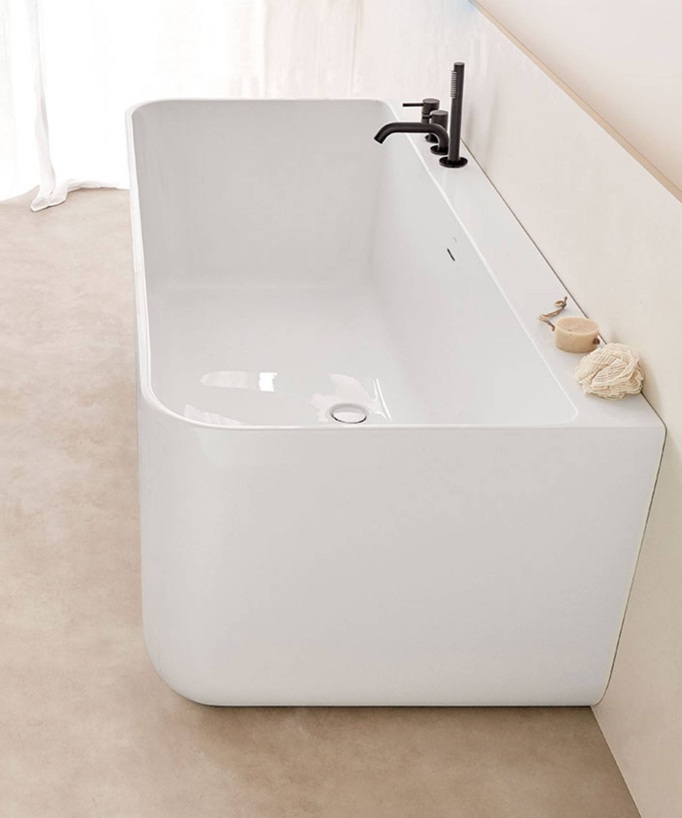 Trento Muro Wall-Mounted Acrylic Bath - Glossy White