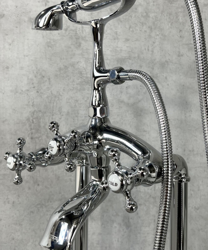 Freestanding Bath Mixer Tap - Chrome - Maddalena