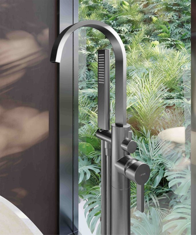 Freestanding bathtub mixer tap in chromed brass - Sirius