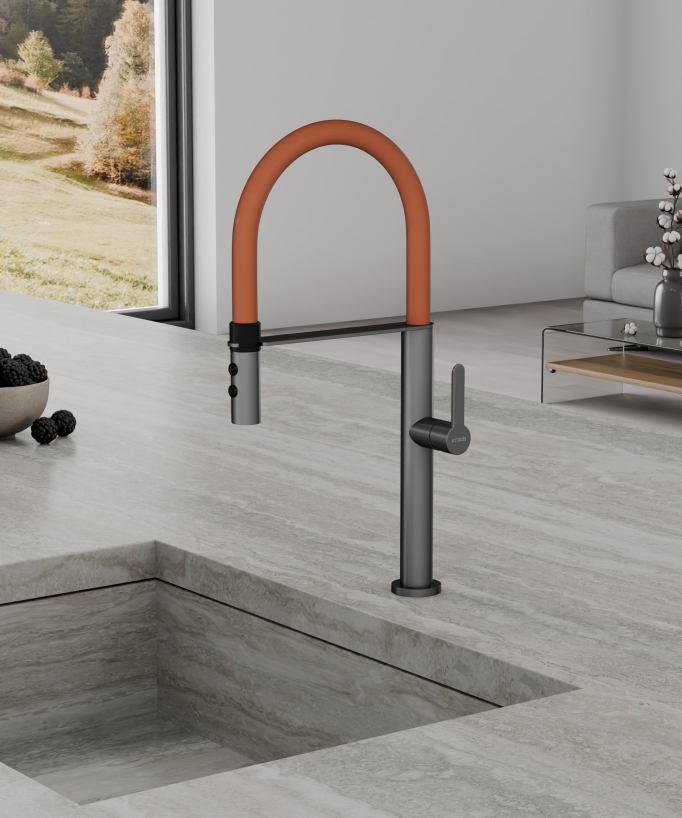 Tall sink mixer tap with pull-out spray