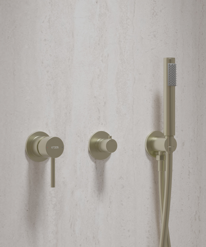 Shower kit with circular rainfall shower head Brushed gold – Corbeau
