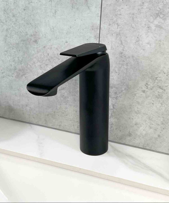 Mid-Height Basin Mixer Tap, Black - Ptolemy