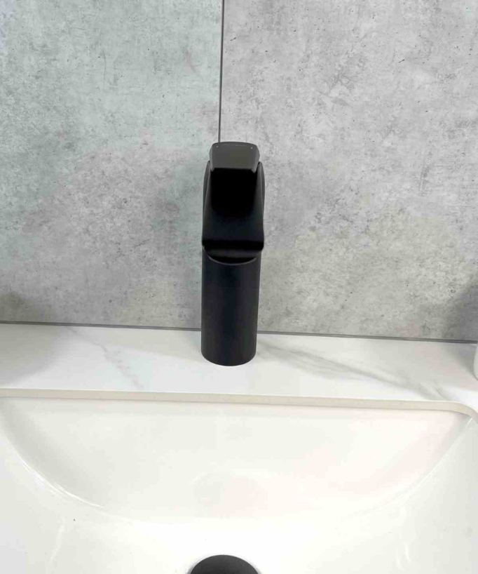 Mid-Height Basin Mixer Tap, Black - Ptolemy