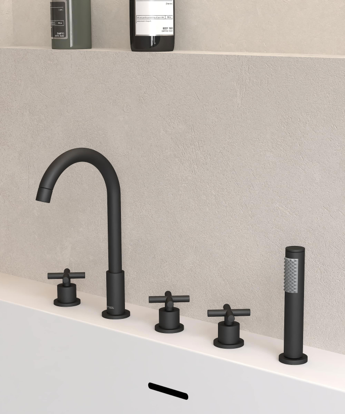 5-Hole Deck-Mounted Bath-Shower Mixer - Black - Corbeau