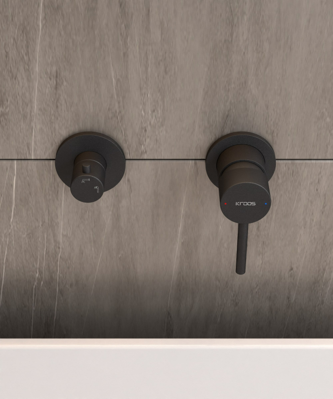 4-Hole Concealed Bath Mixer - Black - Corbeau