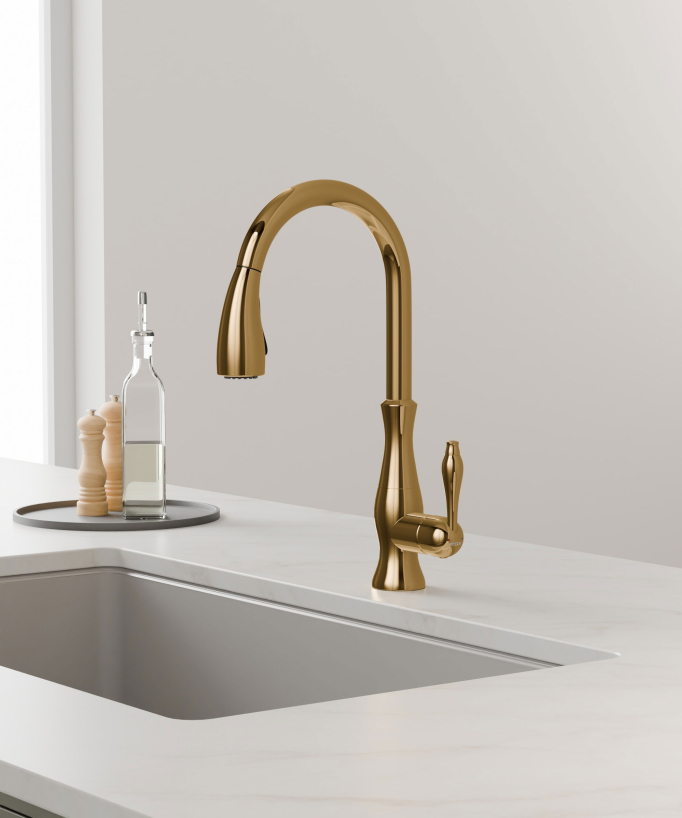 Modern Kitchen Mixer Tap with Pull-Out Spray Hose - Gold