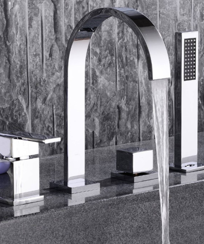 Classic Deck-Mounted Bath Tap with 4-Hole Hand Shower