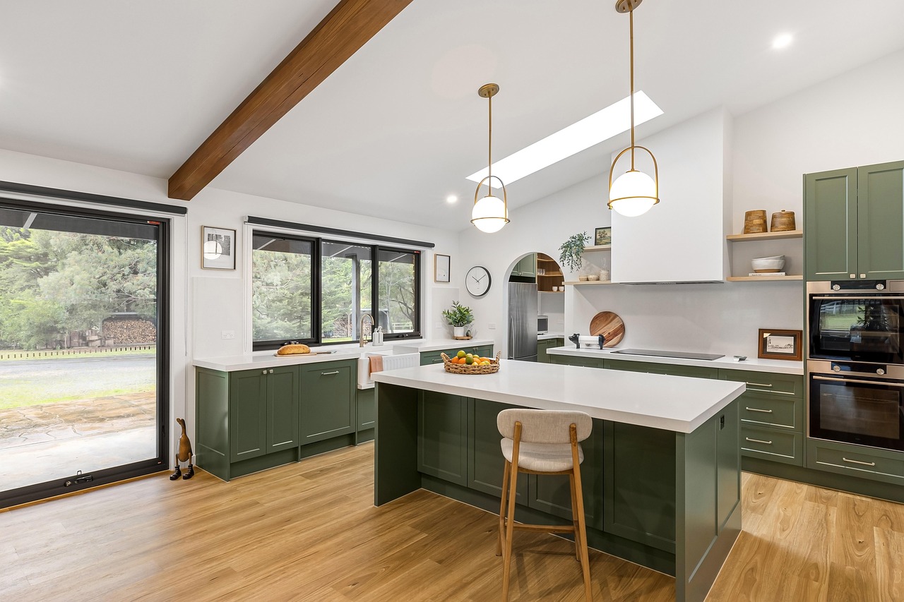 Kitchen with island